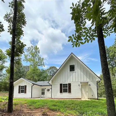 582 W Grantville, Grantville, GA 30220