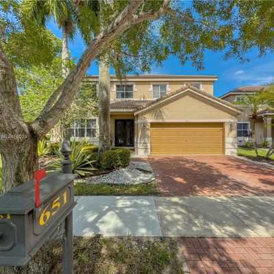 651 Honeysuckle Ln, Weston, FL 33327