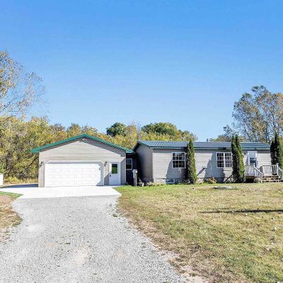 6516 Young Rd, Oconto, WI 54153