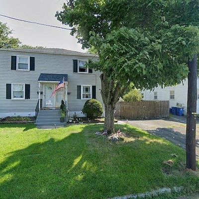 652 Crescent Dr, Bound Brook, NJ 08805