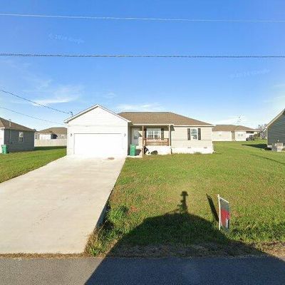 658 Strawberry Dr, Winchester, TN 37398