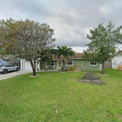 6581 Massachusetts Dr, Lake Worth, FL 33462