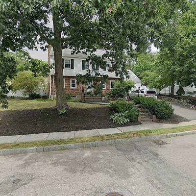 66 Brookline St, Chestnut Hill, MA 02467