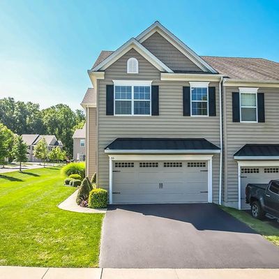 66 New Village Greene Dr, Honey Brook, PA 19344