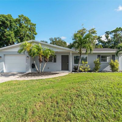 661 E Seminole Dr, Venice, FL 34293