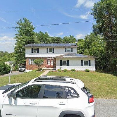 664 Geneva Dr, Westminster, MD 21157