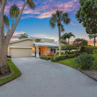 665 Lakewoode Cir E, Delray Beach, FL 33445