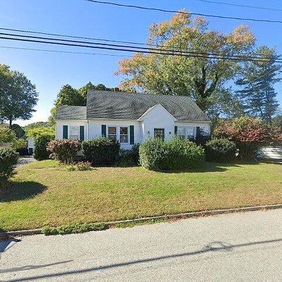 68 Miner Ave, Waterford, CT 06385