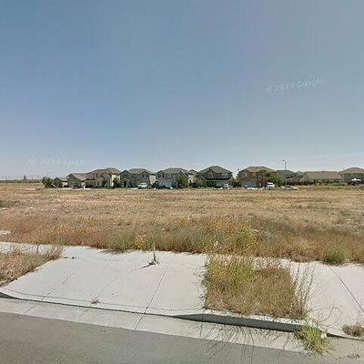 68 Medeival St, Merced, CA 95341