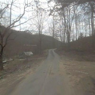 6827 Snake Hollow Rd, Sneedville, TN 37869