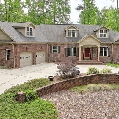 684 Chelsea Dr, Sanford, NC 27332