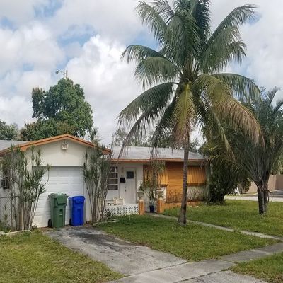 6841 Sw 1 St Ct, Pembroke Pines, FL 33023