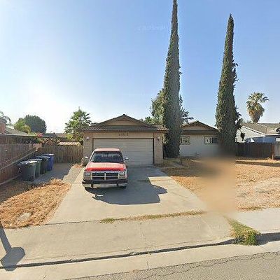 685 Wood Ln, Lemoore, CA 93245