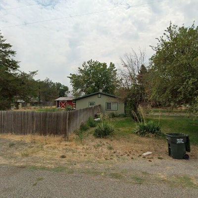 688 S Chestnut Ave, Hammett, ID 83627