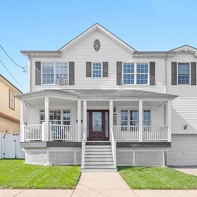 689 3 Rd St, Secaucus, NJ 07094