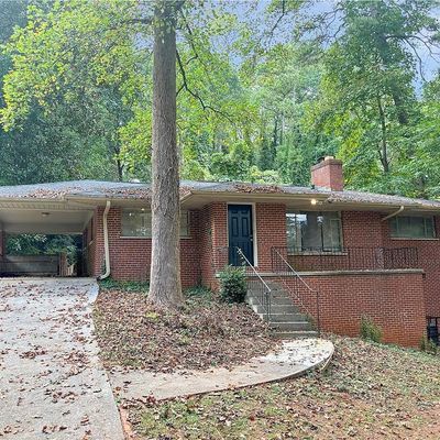 696 Kenilworth Cir, Stone Mountain, GA 30083