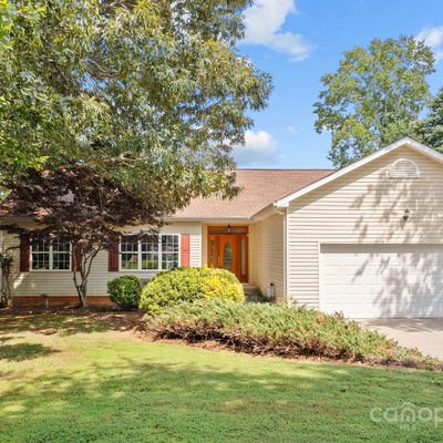 6986 Golden Bay Ct, Sherrills Ford, NC 28673