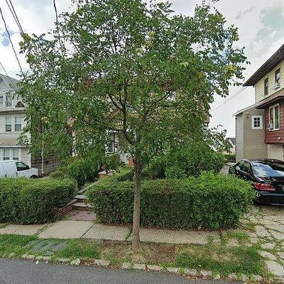 7 Bayview Pl, Staten Island, NY 10304