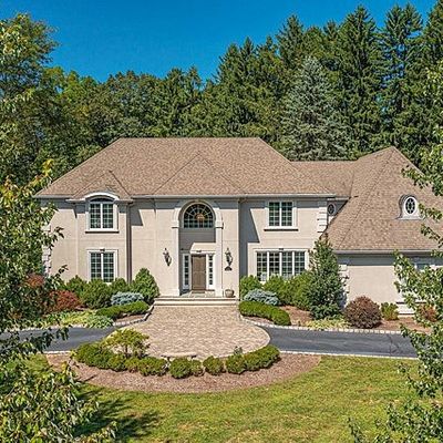 7 Dansfield Ct, Upper Saddle River, NJ 07458