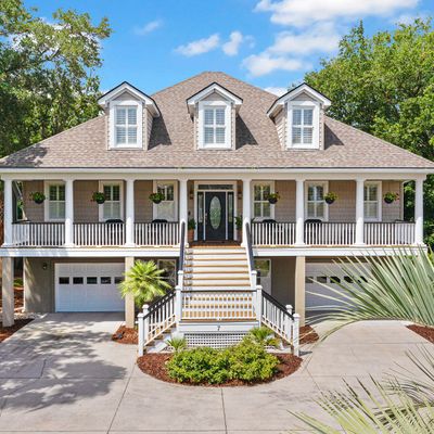 7 Seahorse Ct, Isle Of Palms, SC 29451