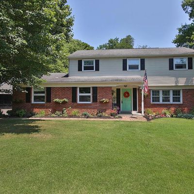 7 Sauerman Rd, Doylestown, PA 18901