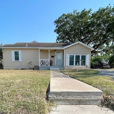 700 E Lewis St, Sinton, TX 78387