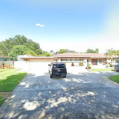 700 N Bel Air Dr, Plantation, FL 33317