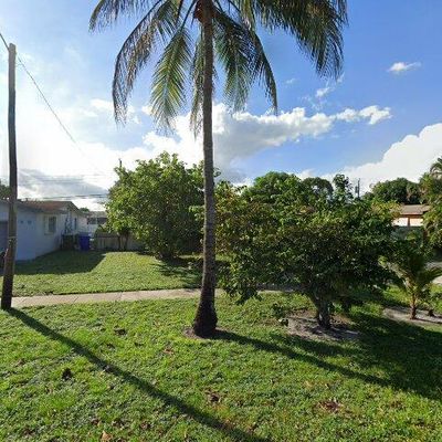 700 Nw 76 Th Ave, Pembroke Pines, FL 33024