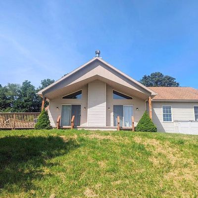 62 Vandermark Rd, Shickshinny, PA 18655