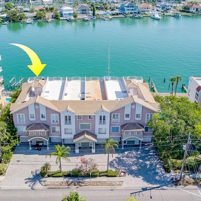 620 Bayway Blvd, Clearwater Beach, FL 33767