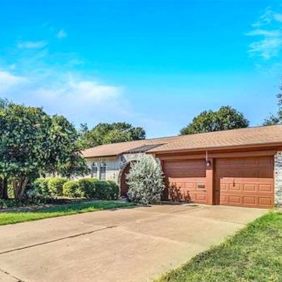 6208 Sandra Dr, Fort Worth, TX 76133