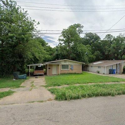 621 S Colbert Ave, Sherman, TX 75090