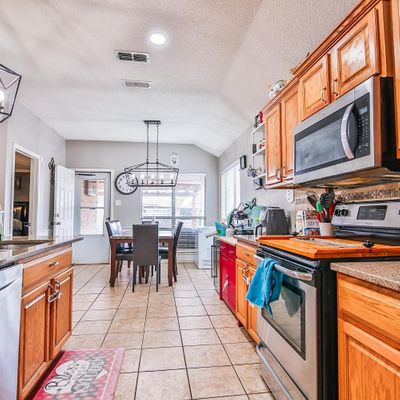 6218 18 Th St, Lubbock, TX 79416