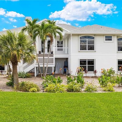 628 Lake Murex Cir, Sanibel, FL 33957