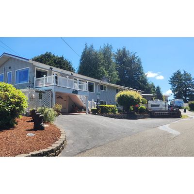 630 Crestview Dr, Reedsport, OR 97467