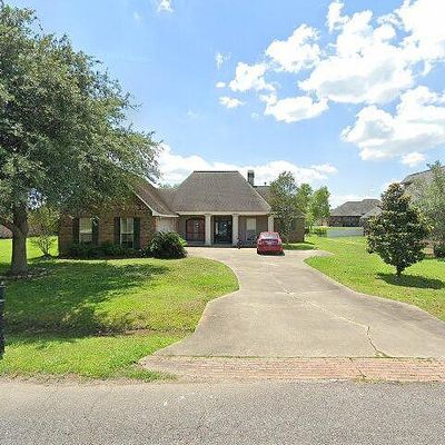 6397 Pelican Crossing Dr, Gonzales, LA 70737