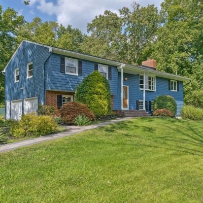 64 Clover Hill Rd, Millington, NJ 07946