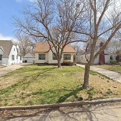 644 N Fountain St, Wichita, KS 67208