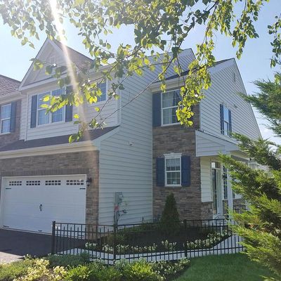 646 Fountain View Circle, Allentown, PA 18104