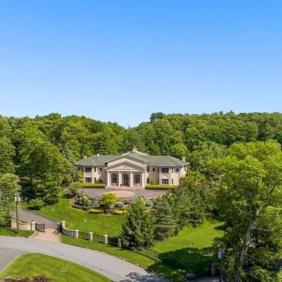 65 Avon Dr, Essex Fells, NJ 07021