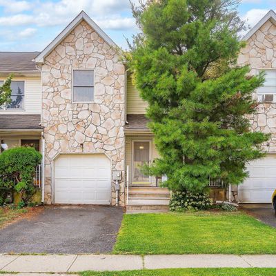 65 Crest Place, Lakewood, NJ 08701