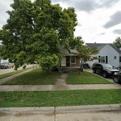 7324 Sterling, Center Line, MI 48015