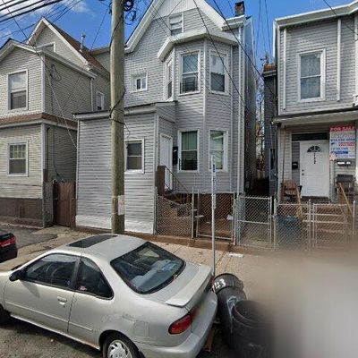 744 E 18 Th St, Paterson, NJ 07501