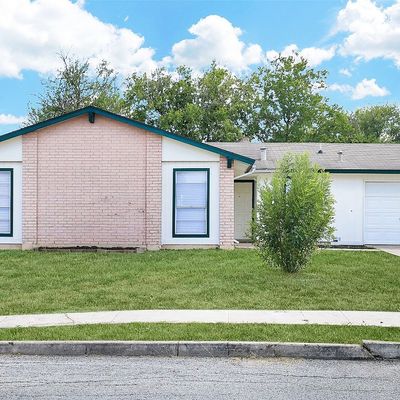 7442 Singing Brook Dr, San Antonio, TX 78227