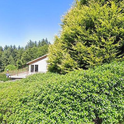 75 Boiler Bay St, Depoe Bay, OR 97341