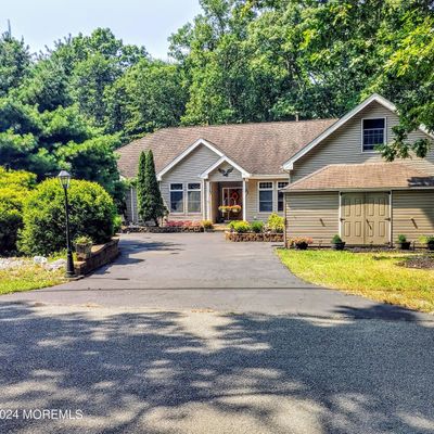 75 Cannon Blvd, Jackson, NJ 08527