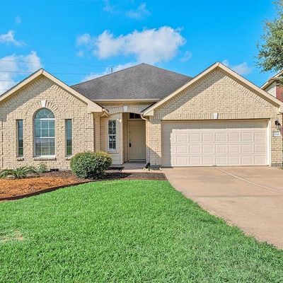 7518 Cove Royale Ln, Richmond, TX 77407