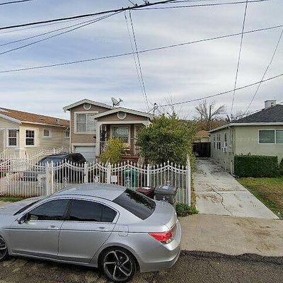 7524 Halliday Ave, Oakland, CA 94605