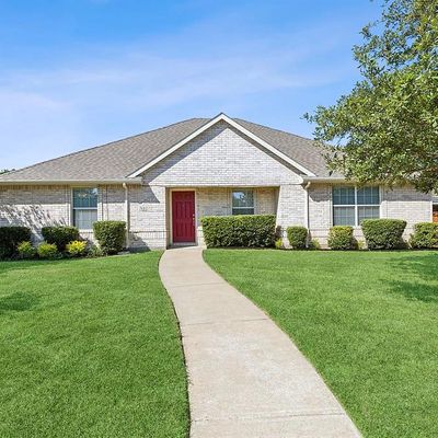 760 Meandering Dr, Cedar Hill, TX 75104