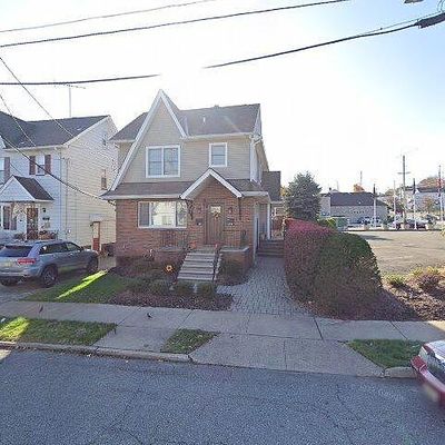 77 Jefferson Pl, Totowa, NJ 07512